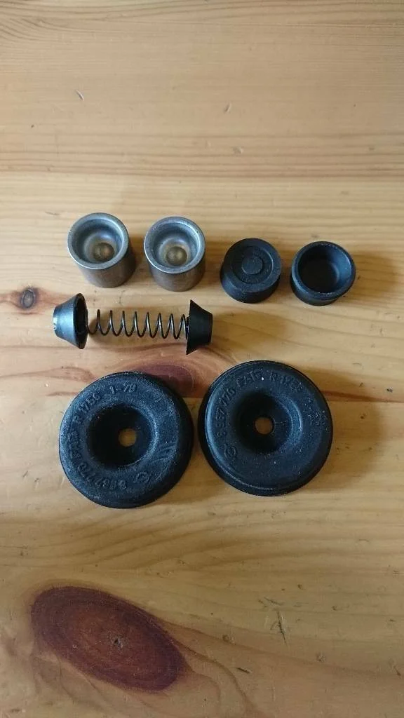 Kadett E Reparatursatz Bremszylinder hinten neu original GM - General Motors
