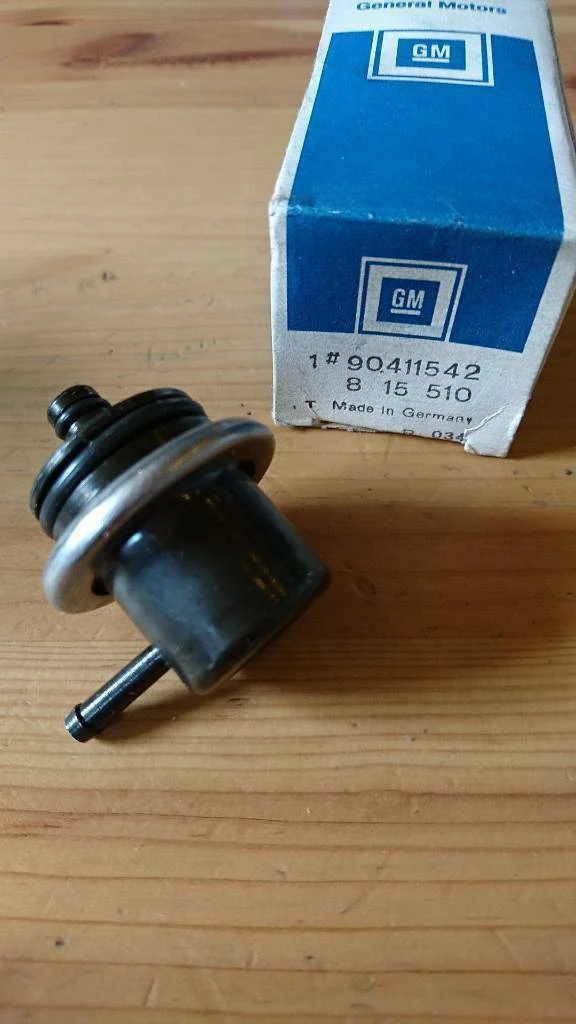 Astra H Omega B Vectra B Zafira Benzin Druckregler neu GM - General Motors