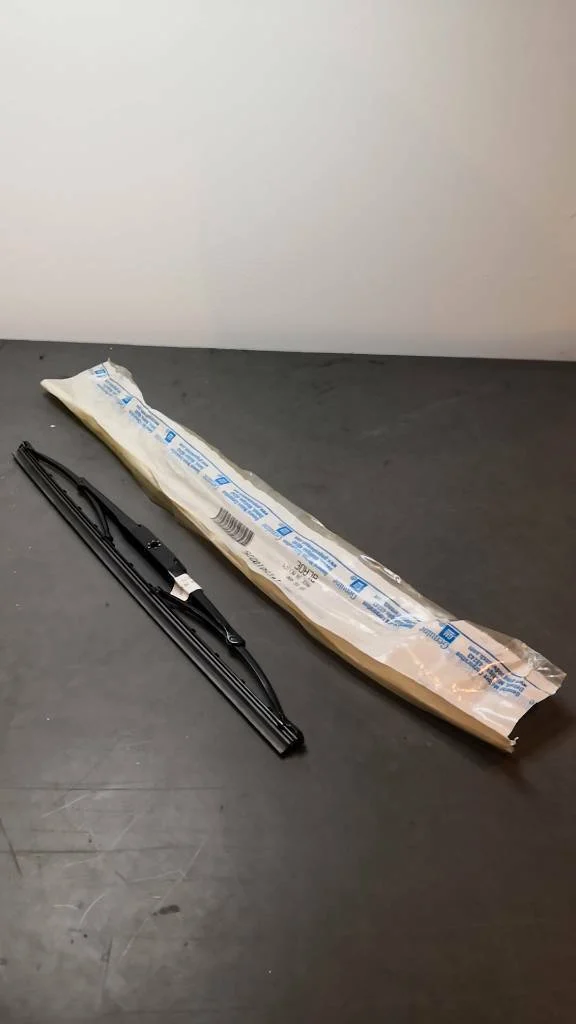 Opel Kadett Wischerblatt 35cm neu original GM - General Motors