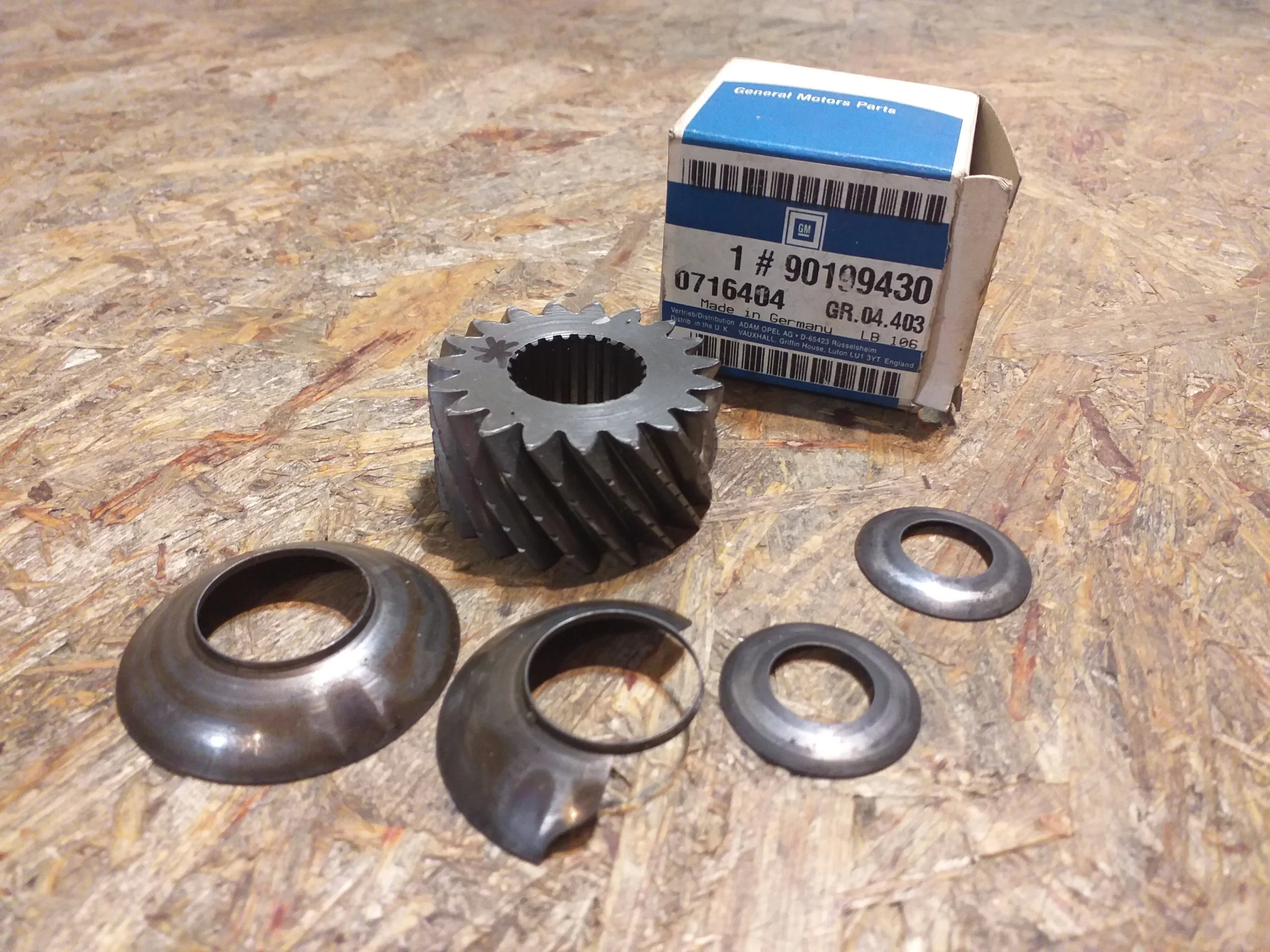 Oldtimer Youngtimer Zahnrad Stirnrad treibend original GM Opel NEU - General Motors